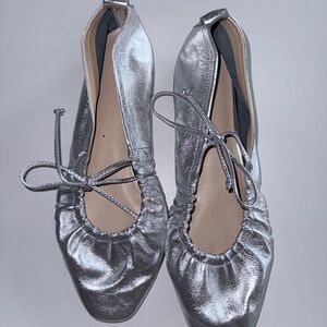 Anthropologie Silver Metallic Gathered Ballet Flats with Tie